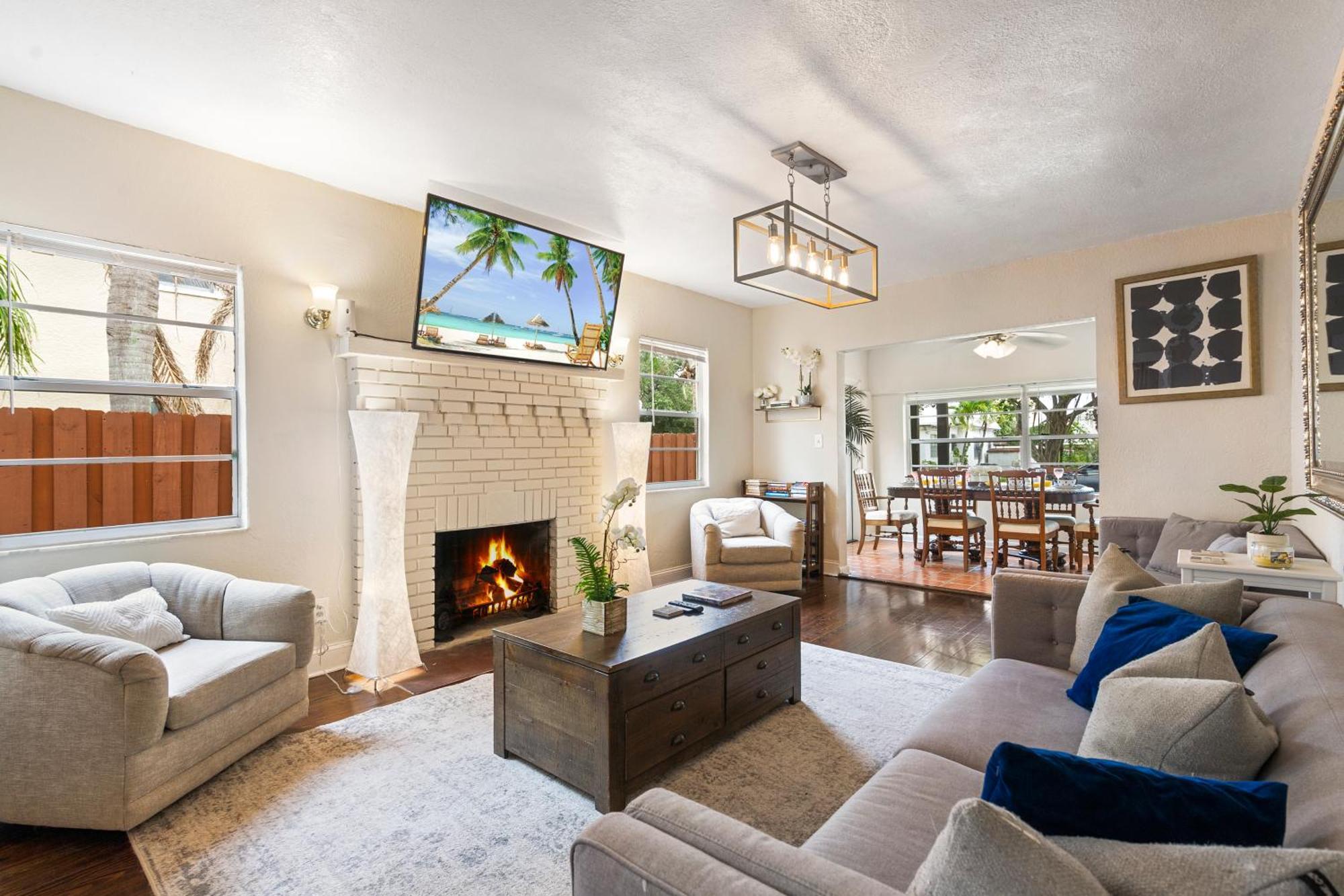 וסט פאלם ביץ' Chic Downtown Vacation Home And Guest Home מראה חיצוני תמונה