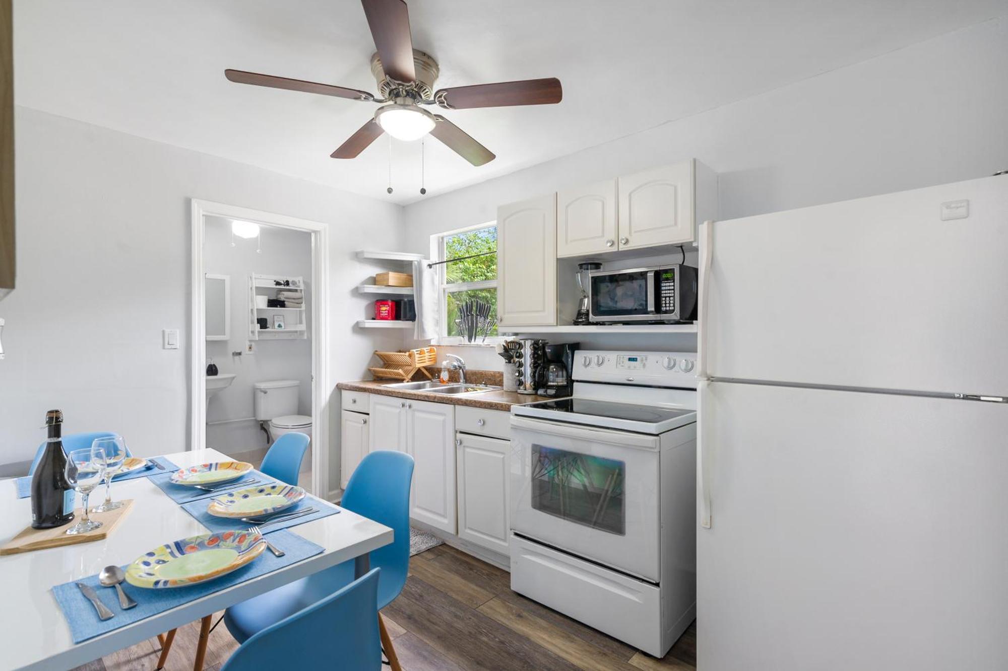 וסט פאלם ביץ' Chic Downtown Vacation Home And Guest Home מראה חיצוני תמונה