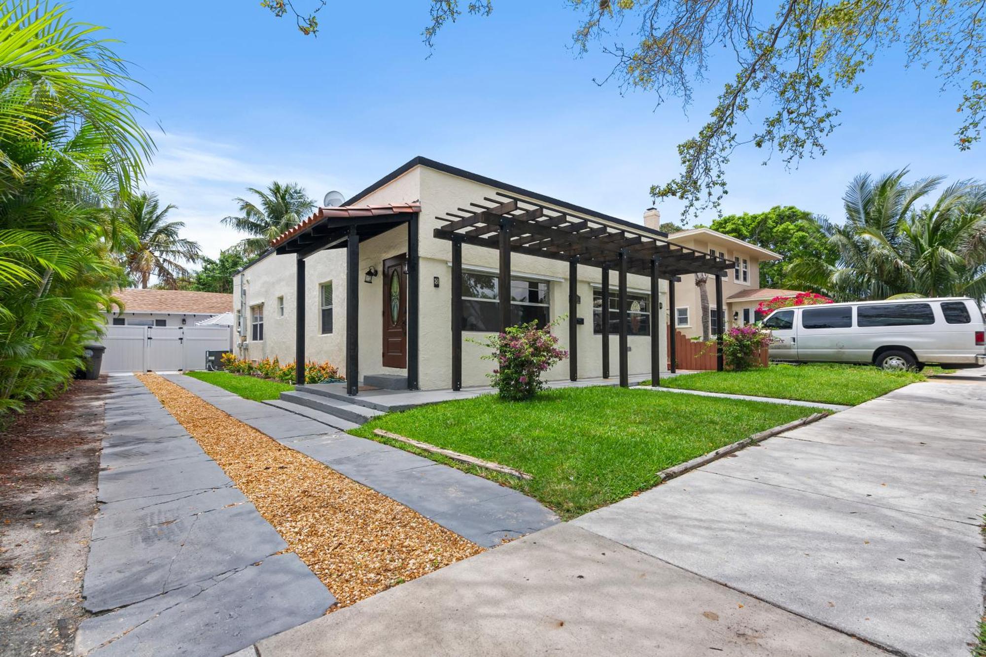 וסט פאלם ביץ' Chic Downtown Vacation Home And Guest Home מראה חיצוני תמונה
